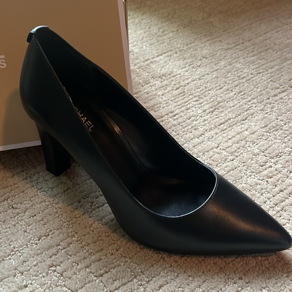 Brand new, Michael Kors, Millie flex pump, leather black - Picture 3 of 4